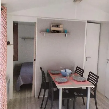 Mobil-home Climatise Parque de Campismo *